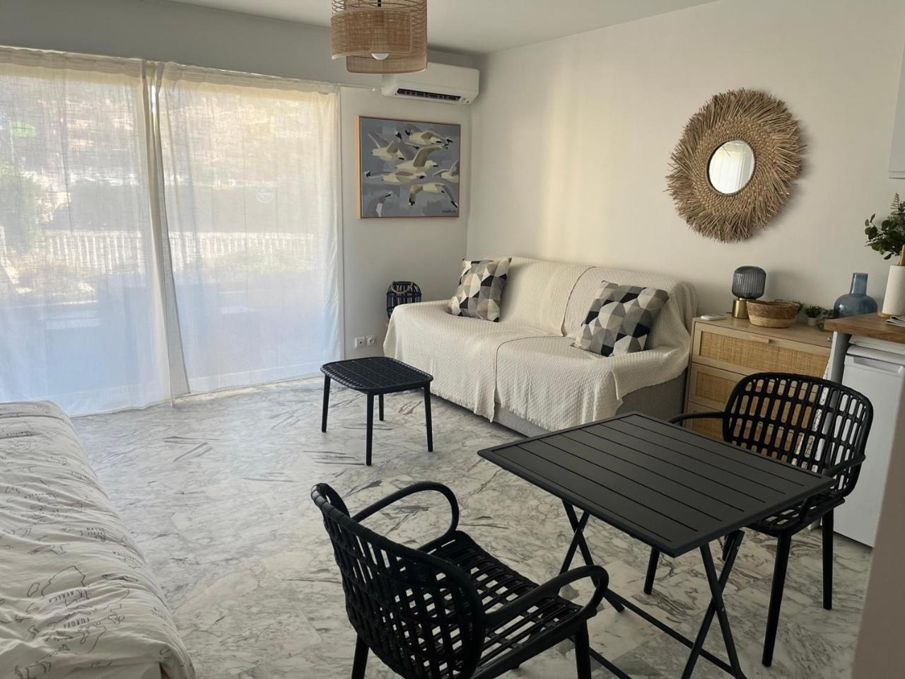 Studio Cosy Avec Terrasse Sur La Plage La Seyne-sur-Mer Exterior photo